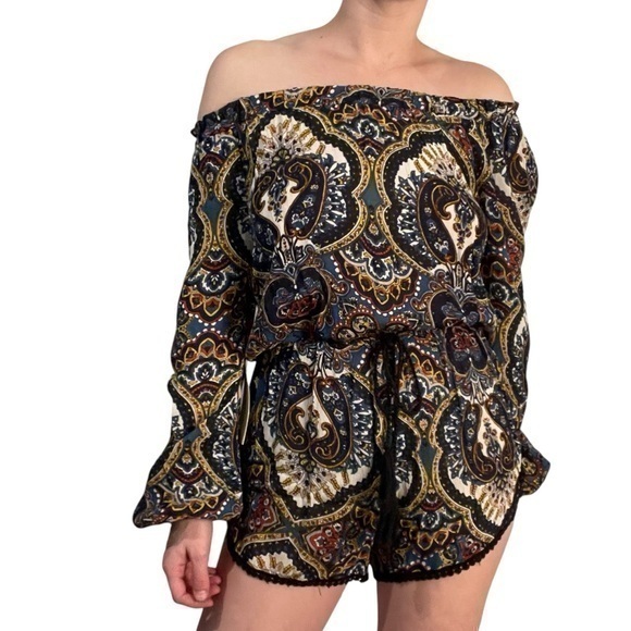 Band Of Gypsies Chambray Rust Paisley Print Off Shoulder Romper 💕 - Picture 1 of 7